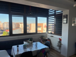 Apartament de vânzare 3 camere 2 bai km4-5