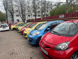 Închiriez mașina Rent a car Delivery GLOVO Bolt TAZZ Food