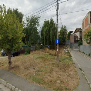 VAND TEREN INTRAVILAN 300 MP CU 2 DESCHIDERI LANGA LACUL TEI