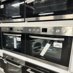 Vand Cuptor electric Samsung
