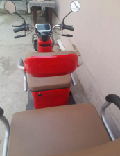 Trotineta Electrica de vanzare cu 3 roti