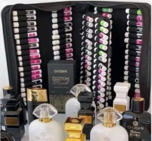 Vand parfumuri si produse Chogan