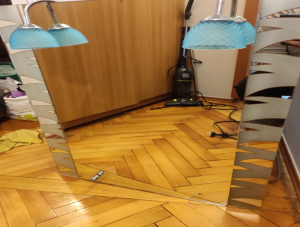 Vând Oglindă Baie 50 70 cu poliță și sistem iluminare inclus